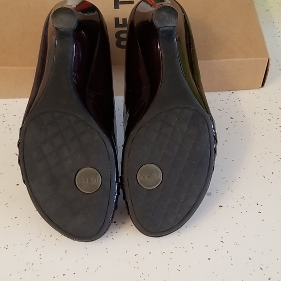 Burgundy Patent Wedge - Picture 5 of 14